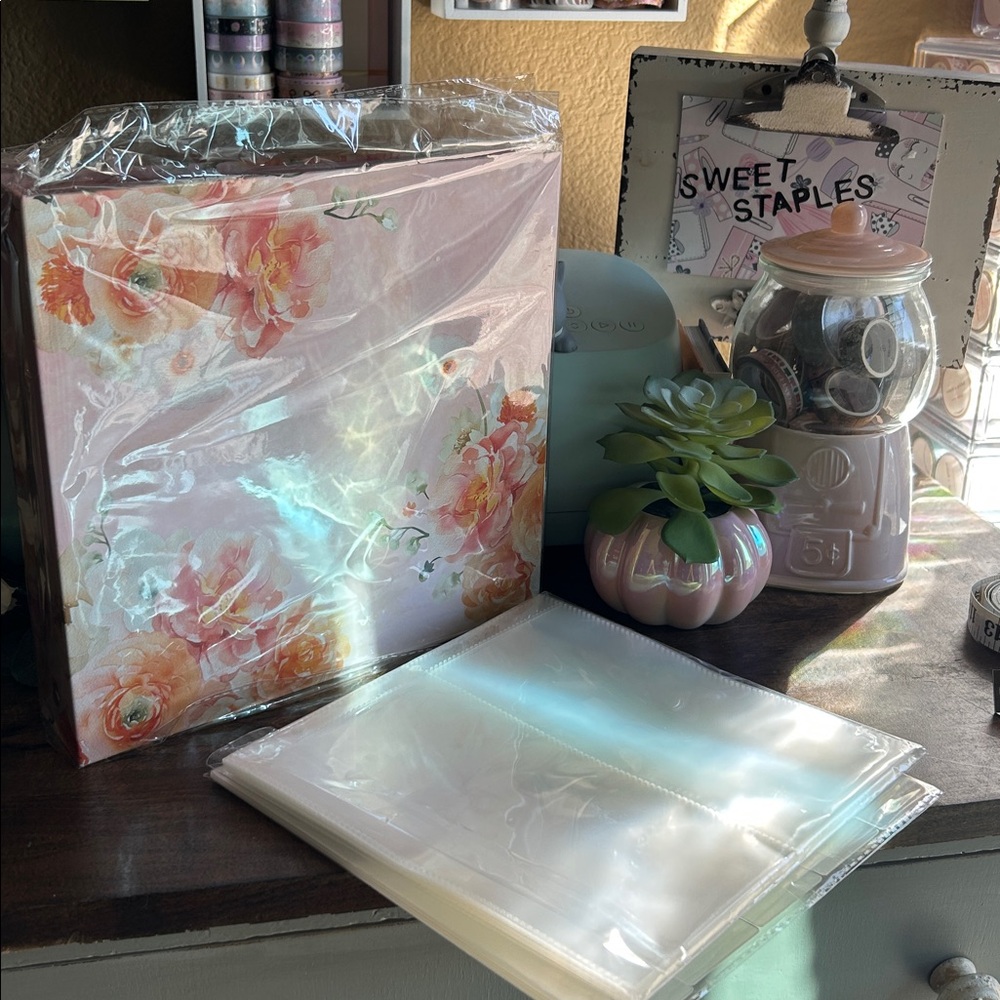 ✨🎀Rare Sticker Large Album Guru with inserts Organizer Storage Photos